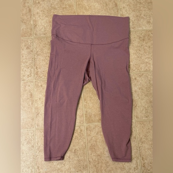 Old Navy Pants - Old Navy Maternity Powerchill leggings.